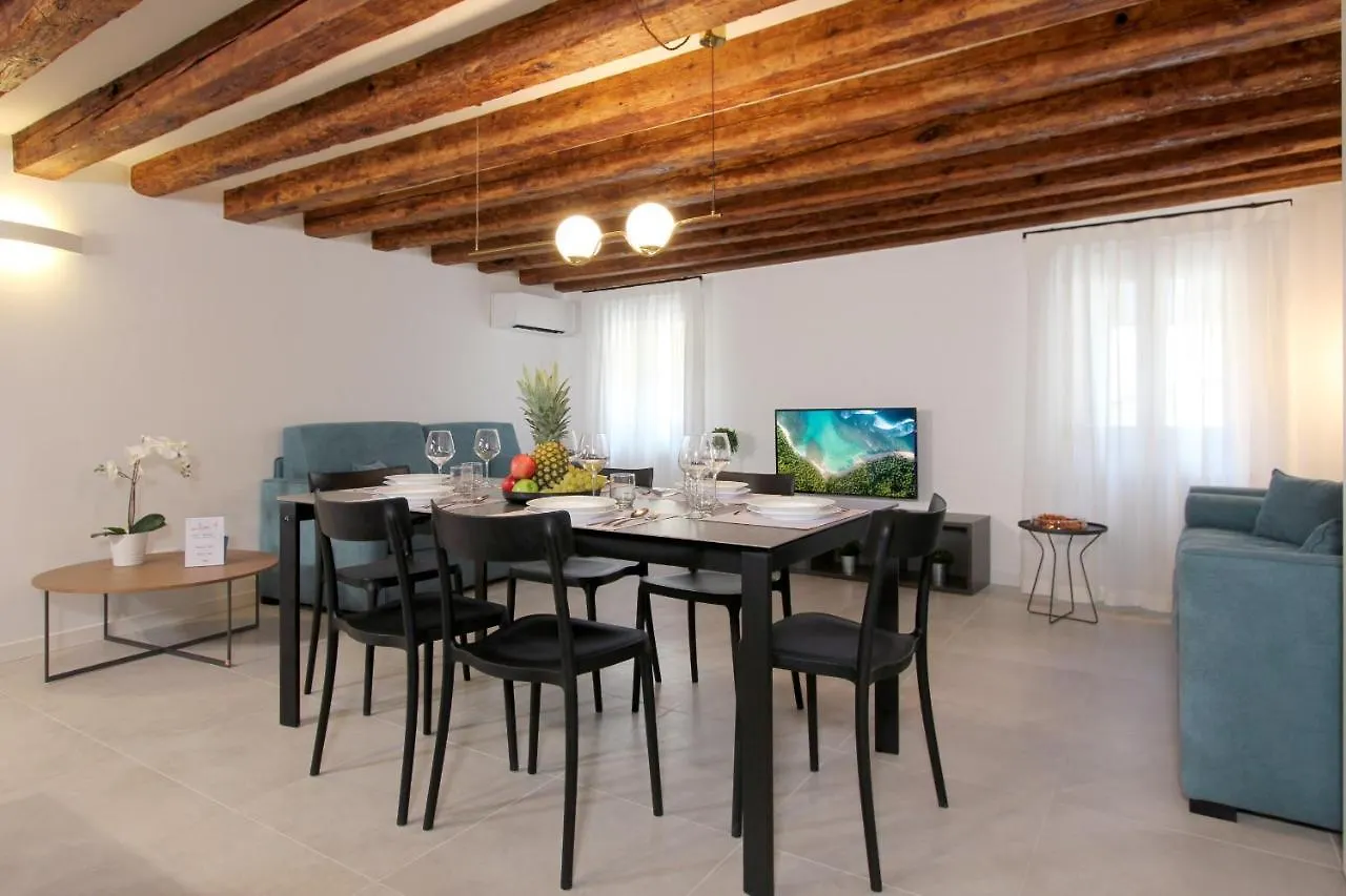 Residence Modern Art Venezia 0*,