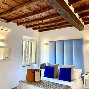 https://fontana-di-trevi-junior-suite.it-romehotels.com